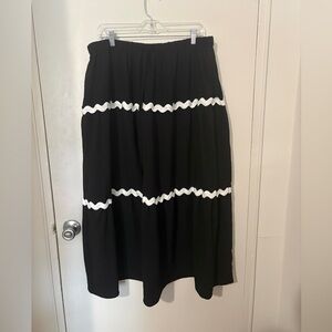 Elegant Black and White Women's Skirt